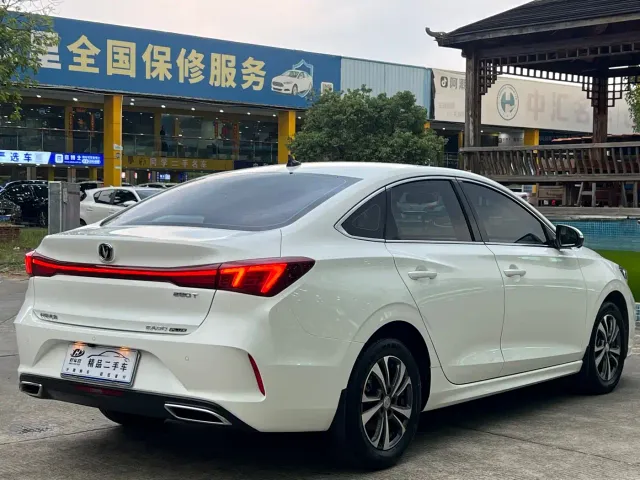 Changan Eado — Фото автомобиля 7