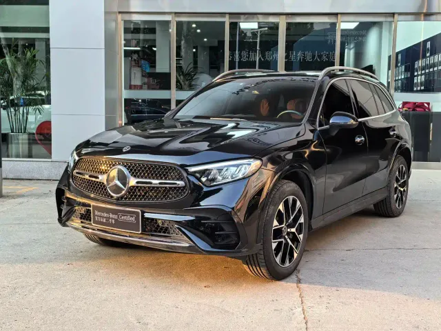 Фотография автомобиля — Mercedes-Benz GLC-Class