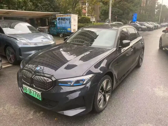 Фотография автомобиля — BMW i3