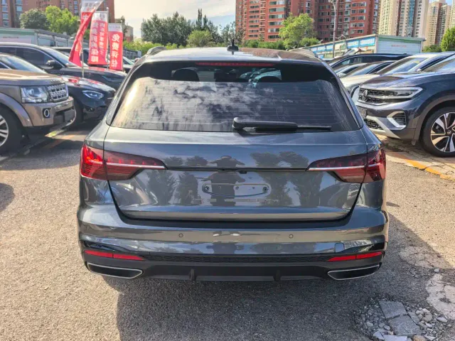 Audi A4 — Фото автомобиля 5
