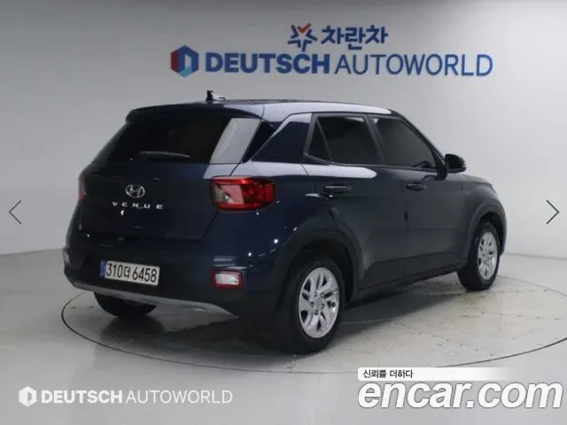 Hyundai Venue — Фото автомобиля 2