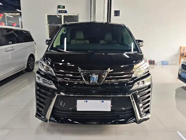 Toyota Vellfire — Фото автомобиля 2