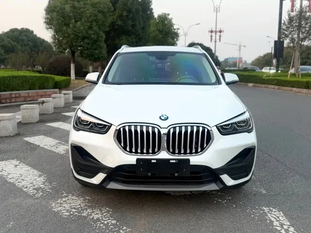 BMW X1 — Фото автомобиля 3