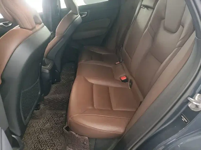 Volvo XC60 — Фото автомобиля 16