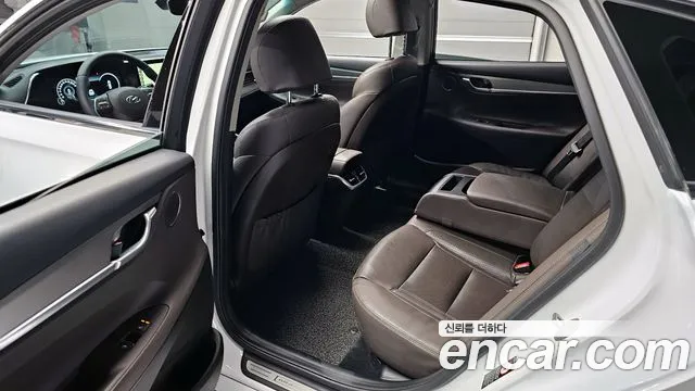 Hyundai Grandeur Новый Grandeur IG — Фото автомобиля 11