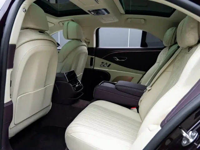 Bentley Flying Spur — Фото автомобиля 13
