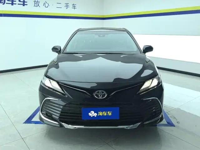 Toyota Camry — Фото автомобиля 2