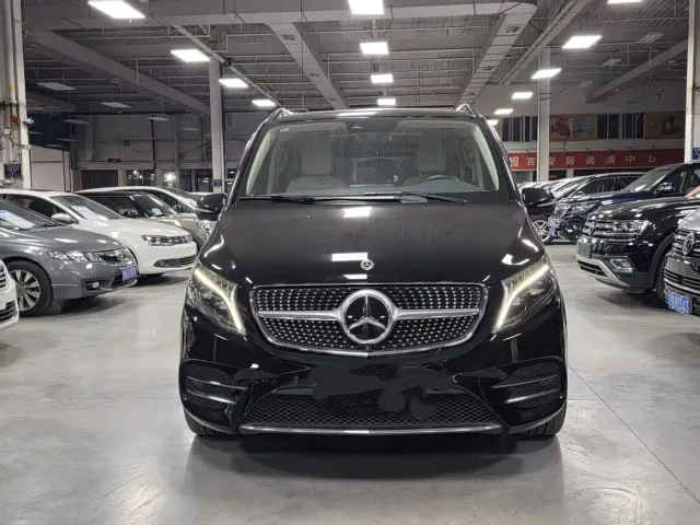 Mercedes-Benz V-Class — Фото автомобиля 2