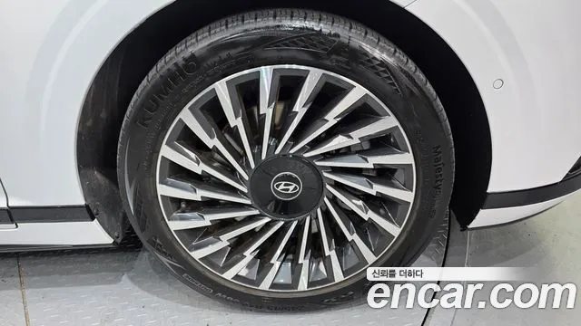 Hyundai Grandeur Grandeur (GN7) 3.5 Бензин 2WD — Фото автомобиля 5
