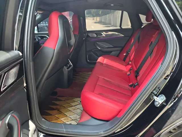 Hongqi H6 — Фото автомобиля 8