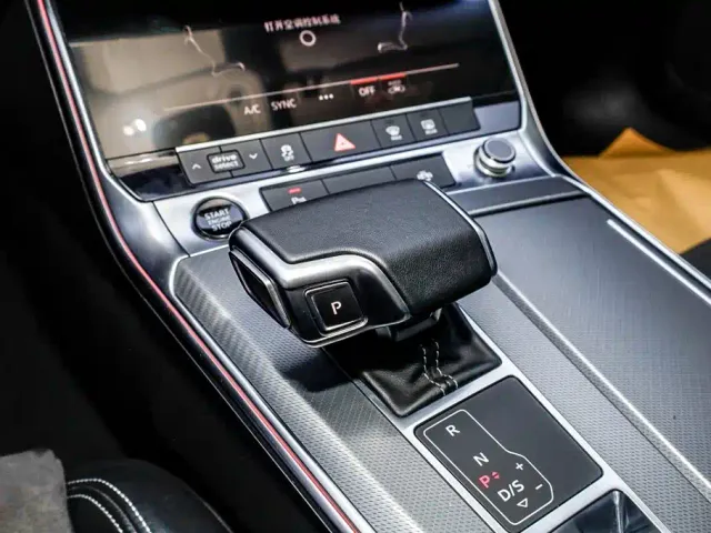 Audi A7L — Фото автомобиля 9