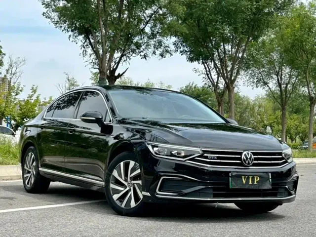 Фотография автомобиля — Volkswagen Magotan