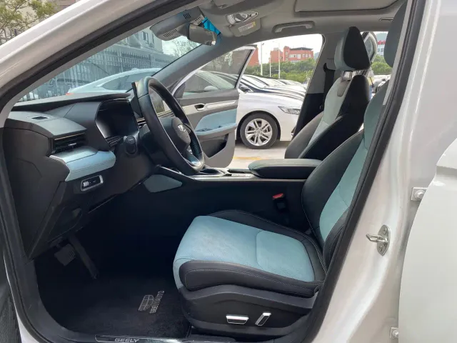 Geely Emgrand L — Фото автомобиля 9