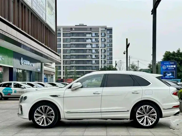 Bentley Bentayga Hybrid — Фото автомобиля 3