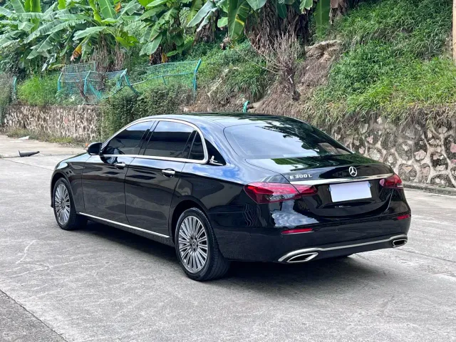 Mercedes-Benz E-Class — Фото автомобиля 7