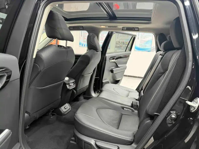 Toyota Highlander — Фото автомобиля 14