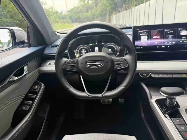 Geely Xingrui — Фото автомобиля 6
