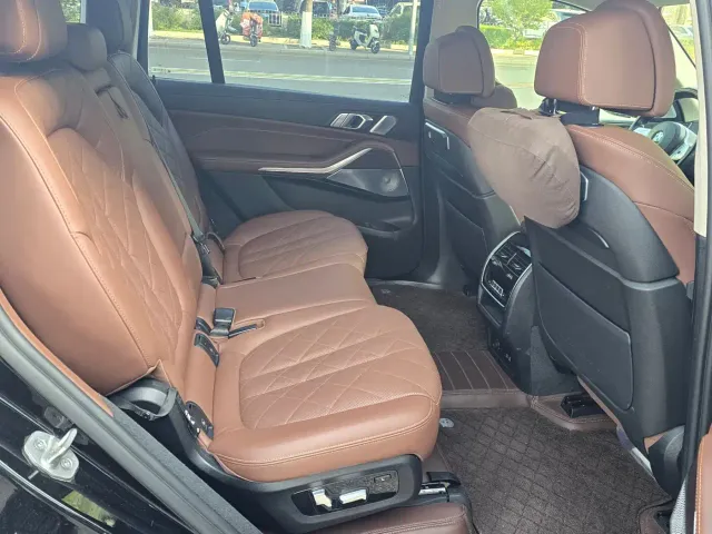 BMW X7 — Фото автомобиля 13