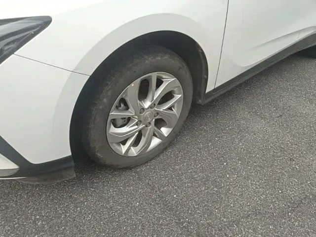 Buick Velite 6 — Фото автомобиля 22