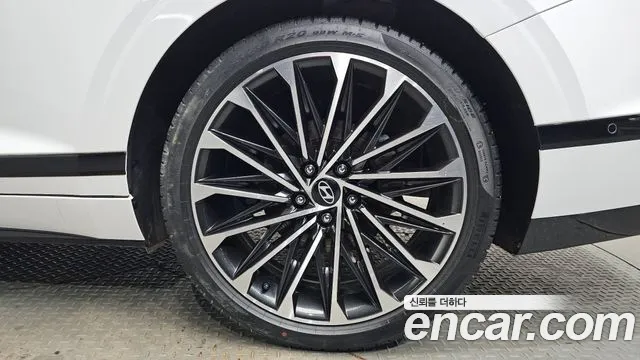 Hyundai Grandeur GN7 — Фото автомобиля 6