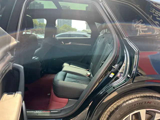 Audi Q5L — Фото автомобиля 16