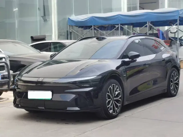 Фотография автомобиля — Zeekr 007 GT