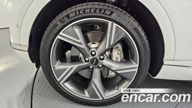 Genesis GV80 2.5T Бензин AWD — Фото автомобиля 5