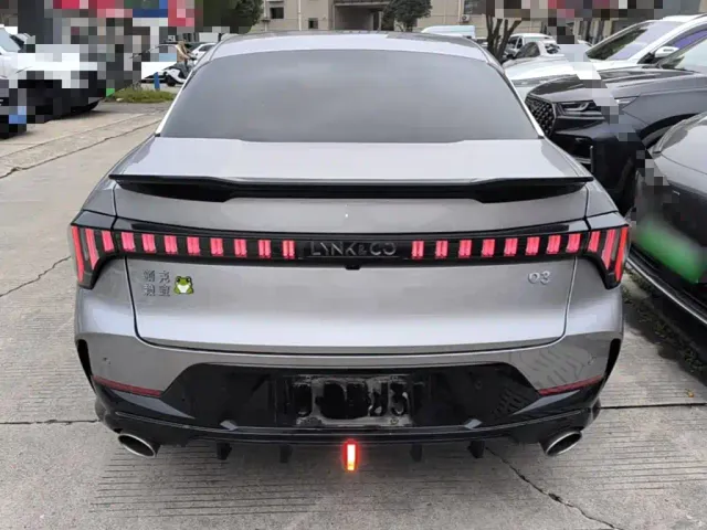 Lynk & Co 03 — Фото автомобиля 5