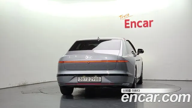 Hyundai Grandeur GN7 — Фото автомобиля 4