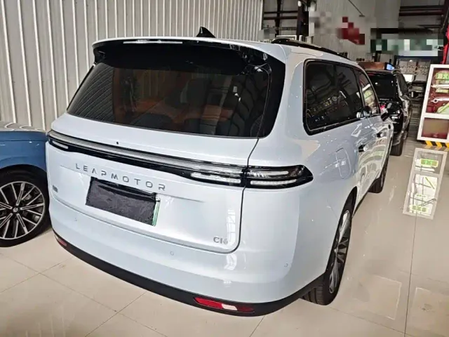 Leapmotor C16 — Фото автомобиля 4