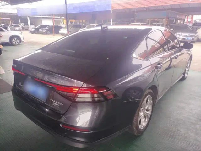 Honda Accord — Фото автомобиля 4
