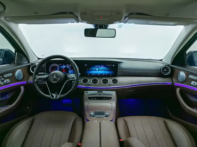 Mercedes-Benz E-Class — Фото автомобиля 21