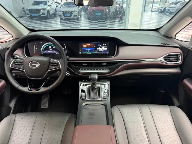 GAC Trumpchi M6 — Фото автомобиля 11