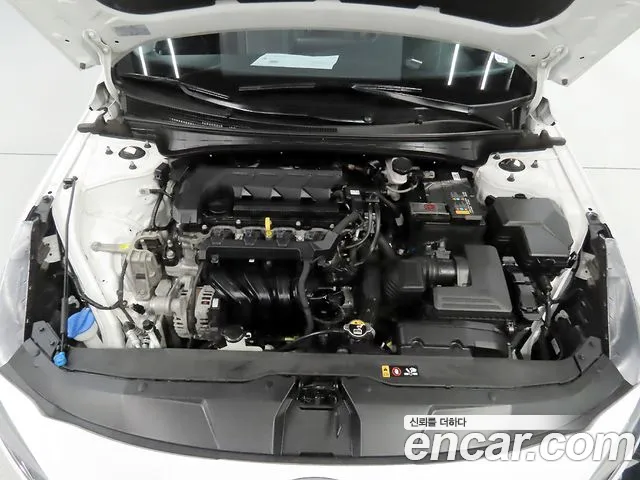 Hyundai Avante — Фото автомобиля 6