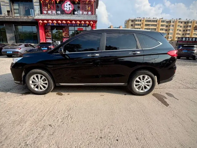 Haval M6 — Фото автомобиля 8