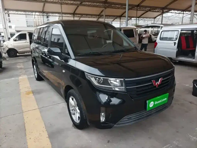 Wuling Zhengcheng — Фото автомобиля 3