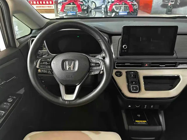 Honda Elysion — Фото автомобиля 14