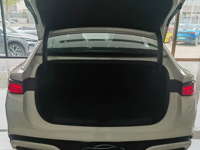 BYD Seal 06 New Energy 2025 DM-i Smart Drive Edition 120KM Luxury — Фото автомобиля 7