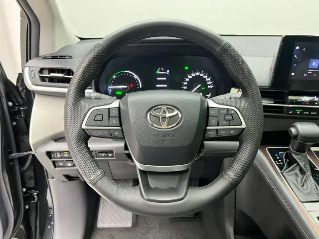 Toyota Granvia — Фото автомобиля 11