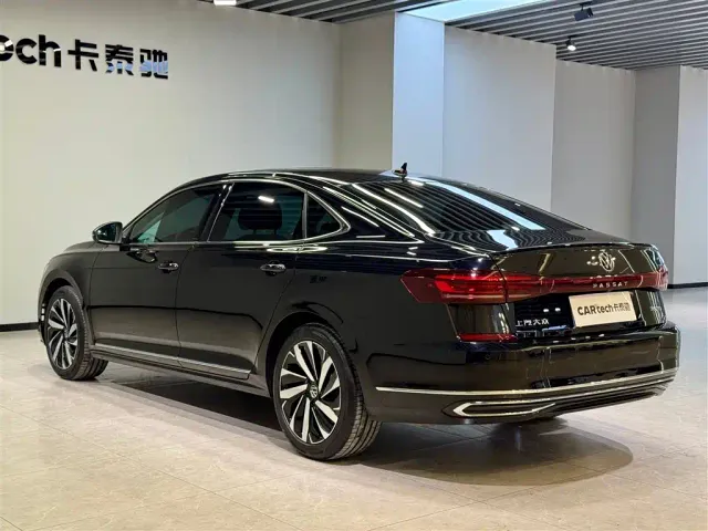 Volkswagen Passat — Фото автомобиля 6