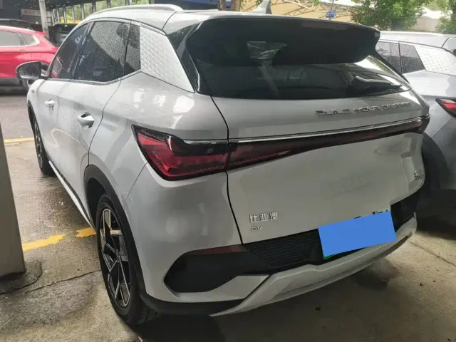 BYD Yuan PLUS — Фото автомобиля 8
