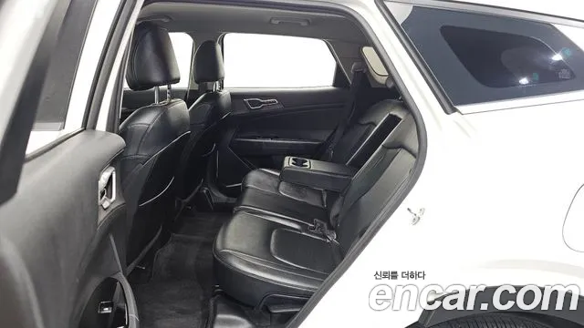 Kia Sportage Sportage 5-е поколение Бензин 1.6 турбо 2WD — Фото автомобиля 12