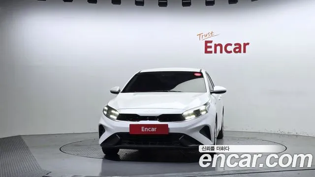 Kia K3 Generation 2 — Фото автомобиля 3