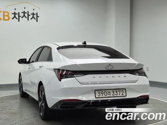 Hyundai Avante — Фото автомобиля 4