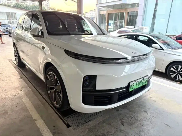 Li Auto L9 — Фото автомобиля 3