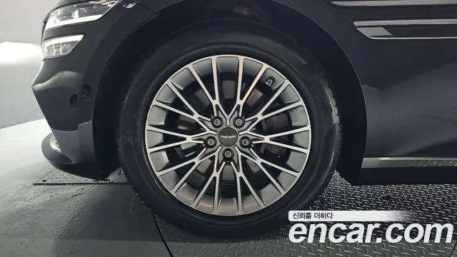 Genesis G80 RG3 — Фото автомобиля 4