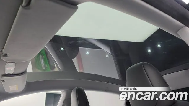 Tesla Model Y — Фото автомобиля 21