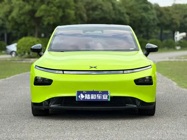 Xpeng P7 — Фото автомобиля 6