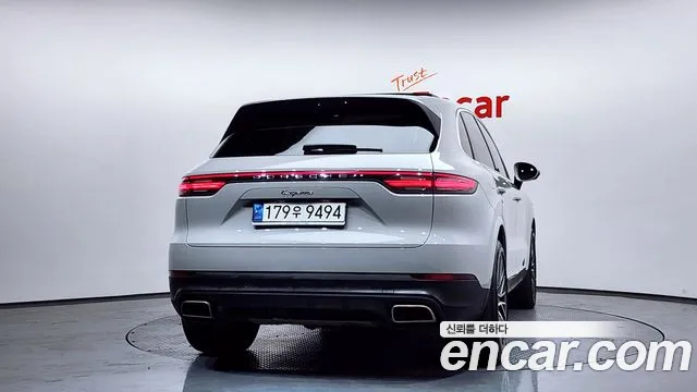 Porsche Cayenne — Фото автомобиля 4
