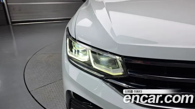 Volkswagen Tiguan — Фото автомобиля 7